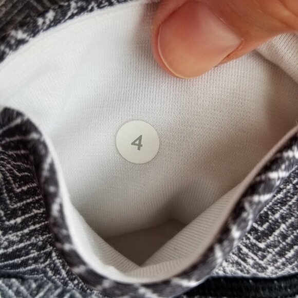 Lululemon Wunder Under Pant 29" Hi-Rise Luon Spray Jacquard White Black, size 4 - Picture 8 of 8